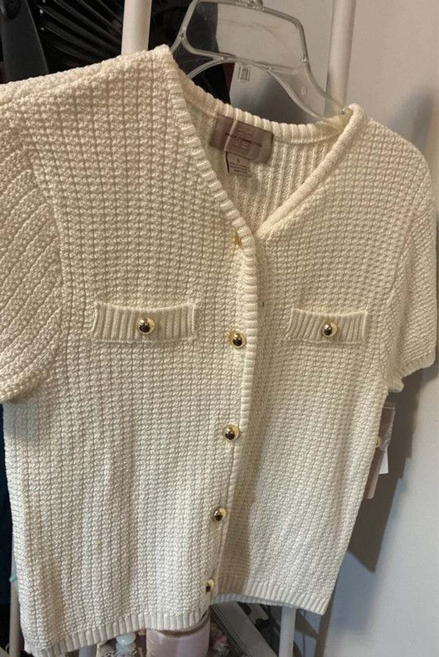 Women’s nwt small French connection cream gold button short sleeve sweater cardi